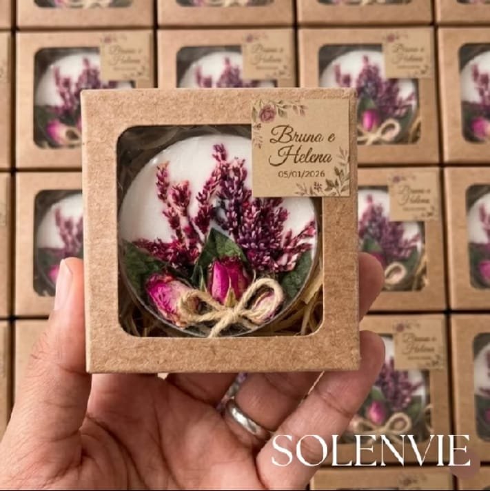 Mini quadro com flor prensada personalizado